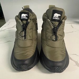 NWT Sorel Out N About Puffy lll